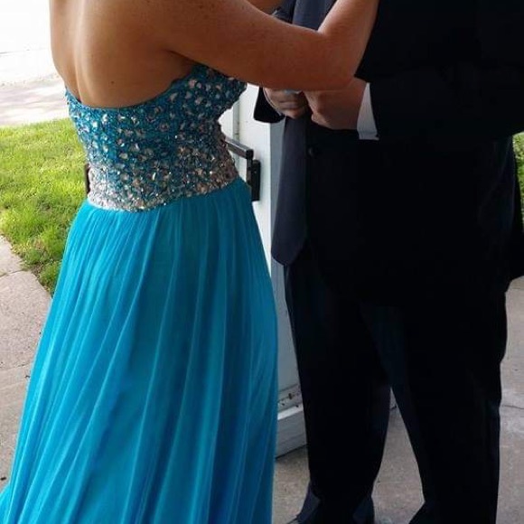 Prom Dress - Picture 2 of 3